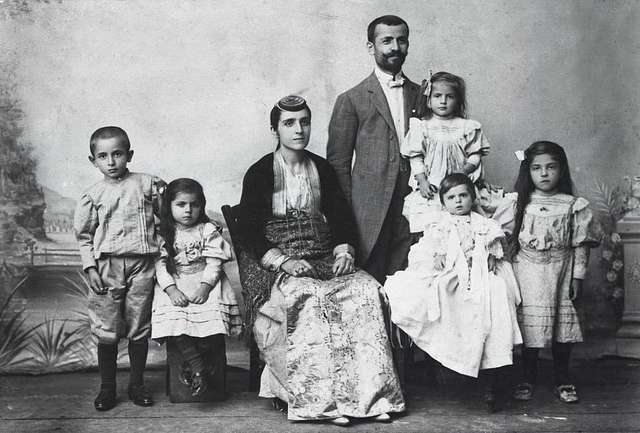 pontus-greek-family-103f03-640
